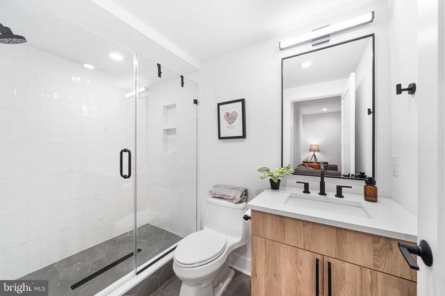 2512 E CUMBERLAND ST, Philadelphia, PA 19125