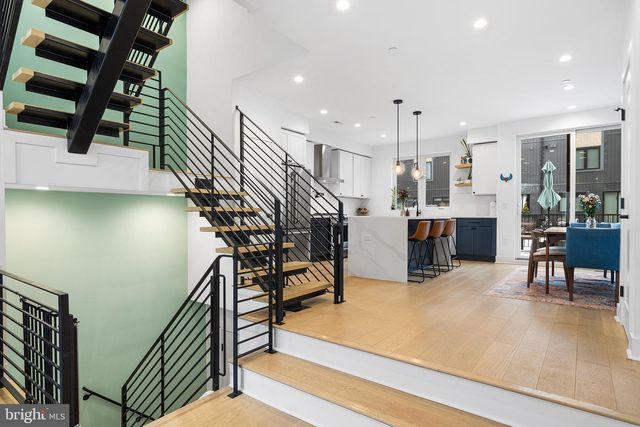 2512 E CUMBERLAND ST, Philadelphia, PA 19125