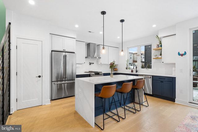 2512 E CUMBERLAND ST, Philadelphia, PA 19125