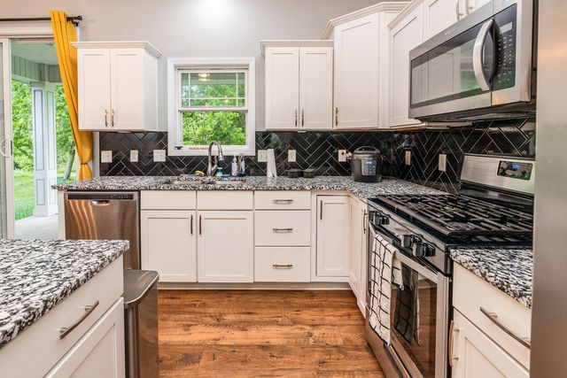 1503 Champions Drive, Marion, IL 62959
