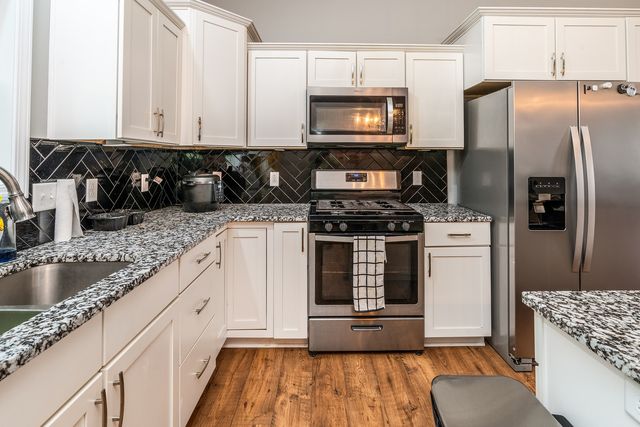 1503 Champions Drive, Marion, IL 62959