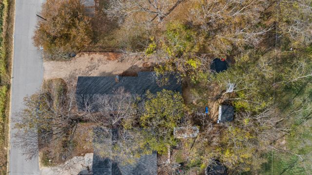 2002 NE Main Street, Ennis, TX 75119