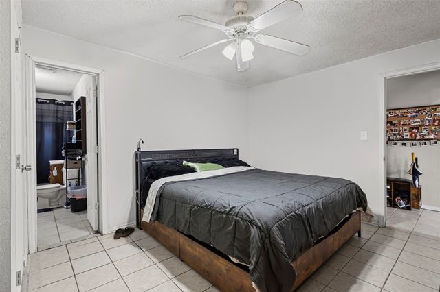 2002 NE Main Street, Ennis, TX 75119