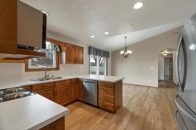 1225 DREWS DRIVE, De Pere, WI 54115