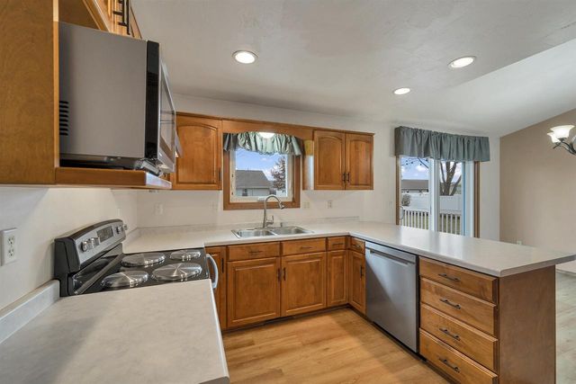 1225 DREWS DRIVE, De Pere, WI 54115