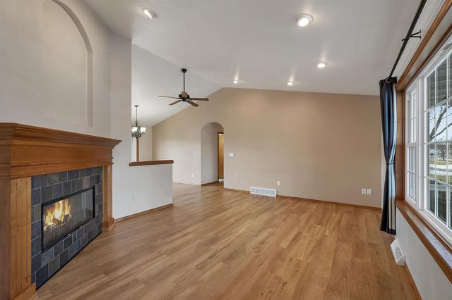 1225 DREWS DRIVE, De Pere, WI 54115