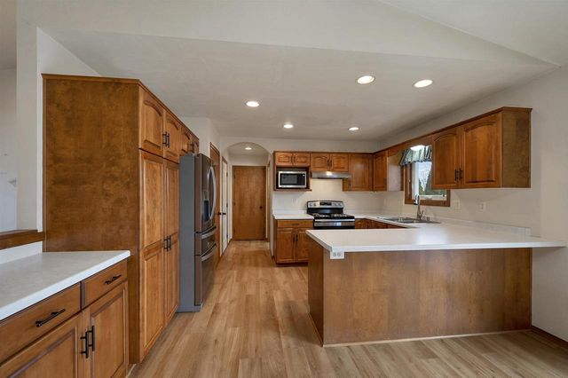 1225 DREWS DRIVE, De Pere, WI 54115