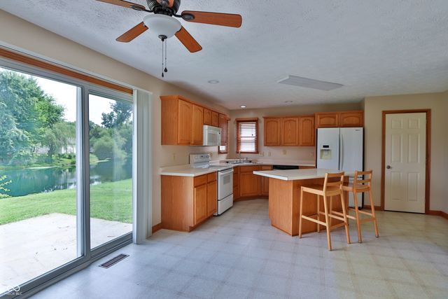 12875 John Charles N, Camby, IN 46113