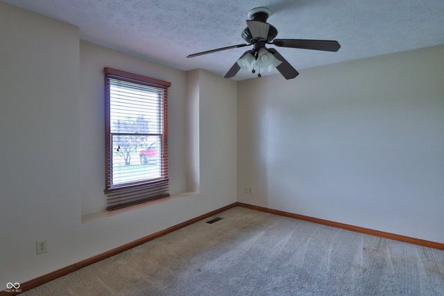 12875 John Charles N, Camby, IN 46113