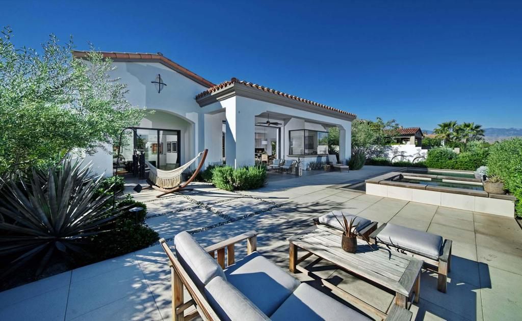 Image 3 of property listing at 76372 Via Saturnia, Indian Wells, CA 92210