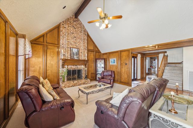 12826 Old Pine Lane, Houston, TX 77015