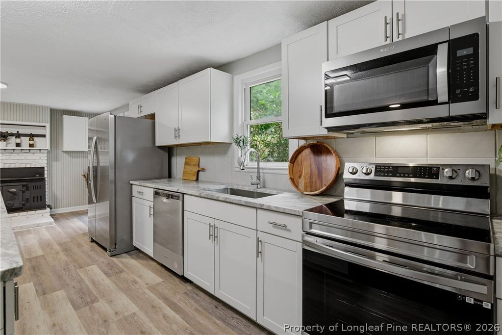 956 Middle Road, Fayetteville, NC 28312 — photo 2