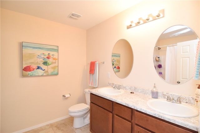 2403 Hickory Wood Avenue, Lowell, AR 72745