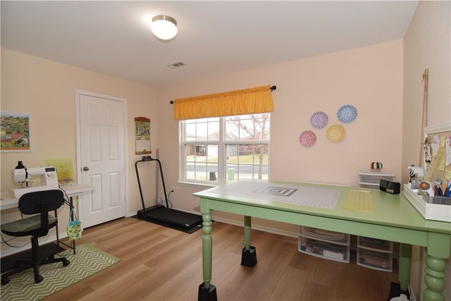 2403 Hickory Wood Avenue, Lowell, AR 72745