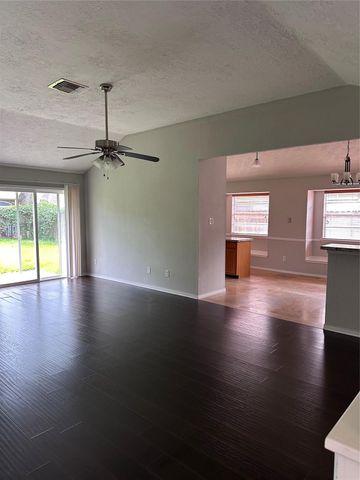 19530 Gladewater Drive, Tomball, TX 77375