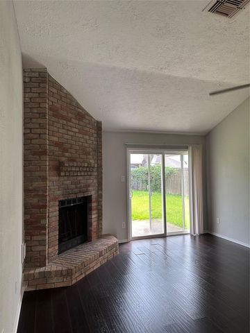 19530 Gladewater Drive, Tomball, TX 77375