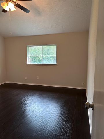 19530 Gladewater Drive, Tomball, TX 77375