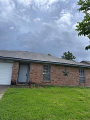 19530 Gladewater Drive, Tomball, TX 77375