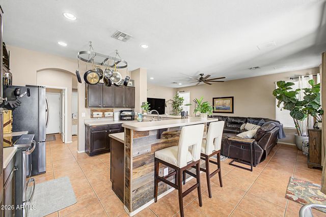 9185 W IRMA Lane, Peoria, AZ 85382
