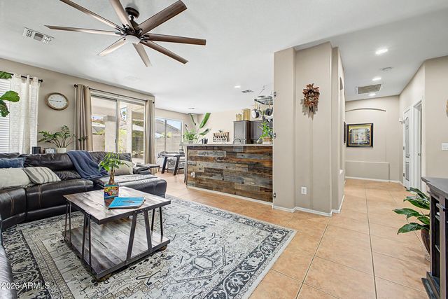 9185 W IRMA Lane, Peoria, AZ 85382