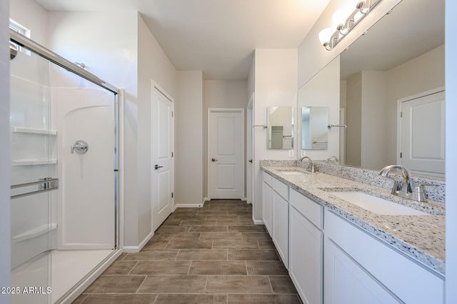 18098 W CREEDANCE Boulevard, Surprise, AZ 85387