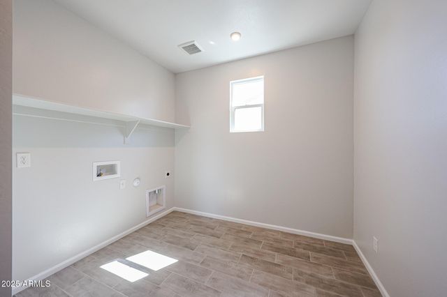 18098 W CREEDANCE Boulevard, Surprise, AZ 85387