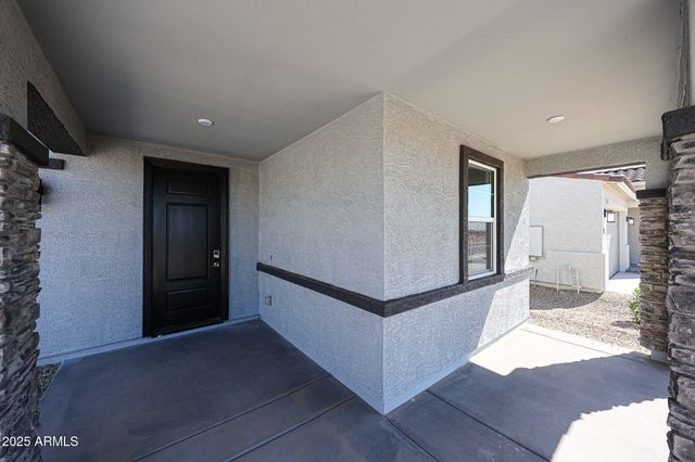 18098 W CREEDANCE Boulevard, Surprise, AZ 85387