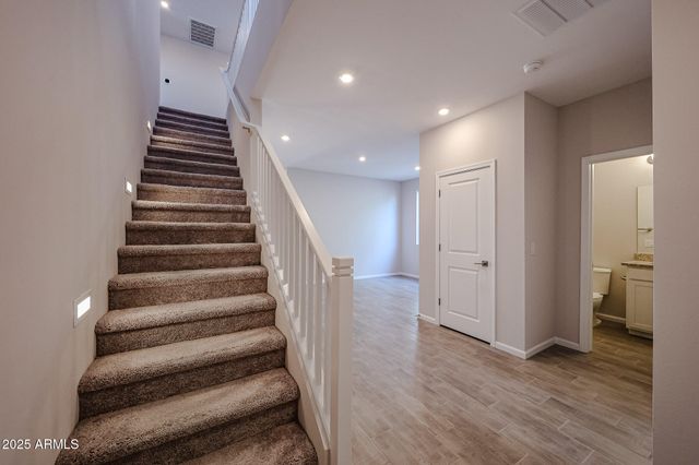 18098 W CREEDANCE Boulevard, Surprise, AZ 85387