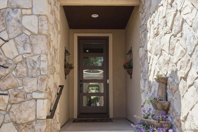 5083 Hidden Pond Place, Castle Rock, CO 80108