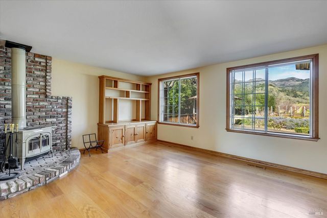 20 Rosedale Rd, Calistoga, CA 94515