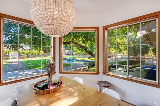 20 Rosedale Rd, Calistoga, CA 94515