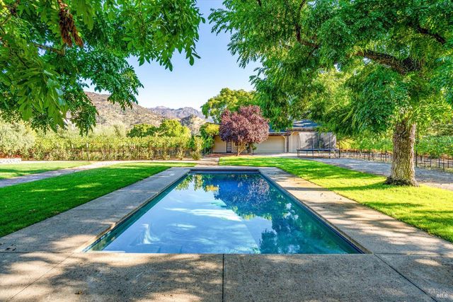 20 Rosedale Rd, Calistoga, CA 94515