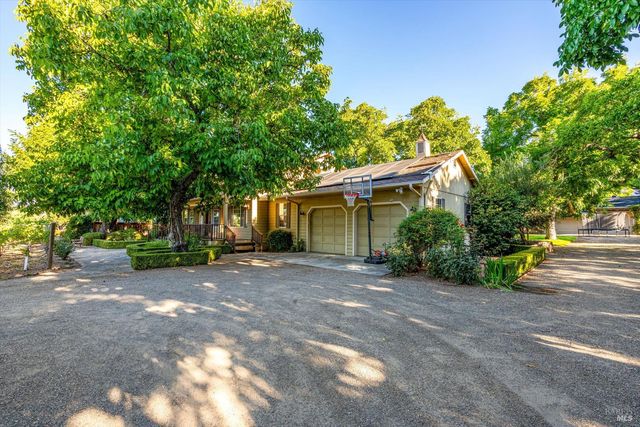 20 Rosedale Rd, Calistoga, CA 94515