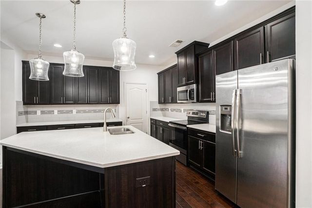 7736 Rutgers Circle S, Fairburn, GA 30213