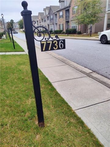 7736 Rutgers Circle S, Fairburn, GA 30213