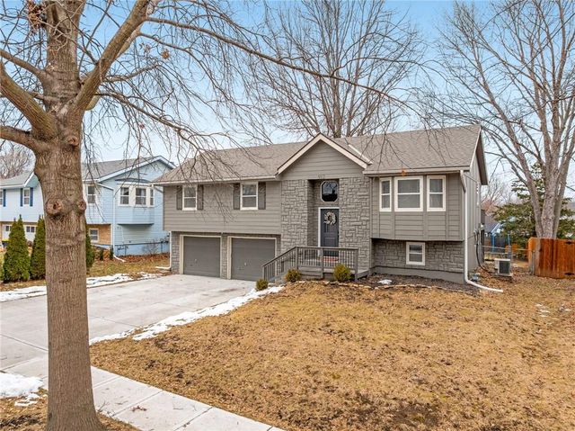 912 NE 108th Terrace, Kansas City, MO 64155