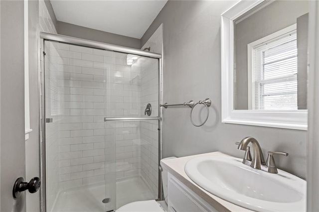 912 NE 108th Terrace, Kansas City, MO 64155