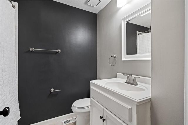 912 NE 108th Terrace, Kansas City, MO 64155