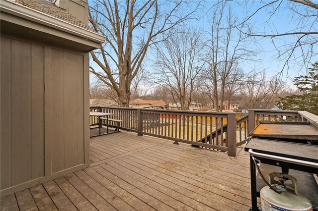 912 NE 108th Terrace, Kansas City, MO 64155