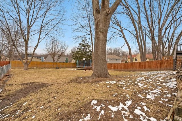 912 NE 108th Terrace, Kansas City, MO 64155