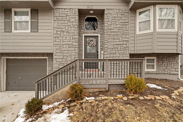 912 NE 108th Terrace, Kansas City, MO 64155