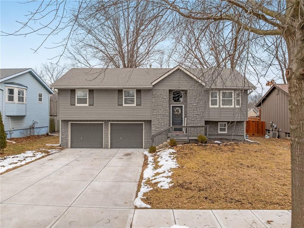 912 NE 108th Terrace, Kansas City, MO 64155