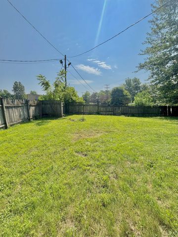 105 S Monroe Street, Blissfield, MI 49228