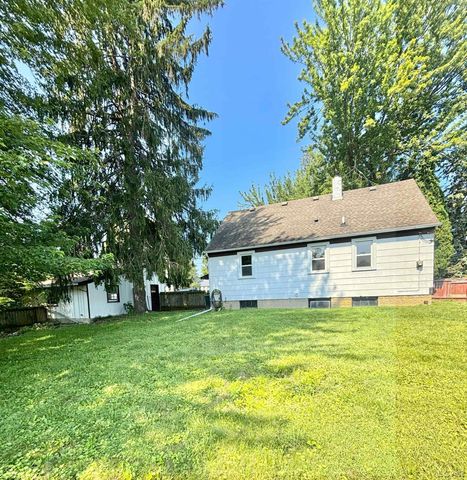 105 S Monroe Street, Blissfield, MI 49228