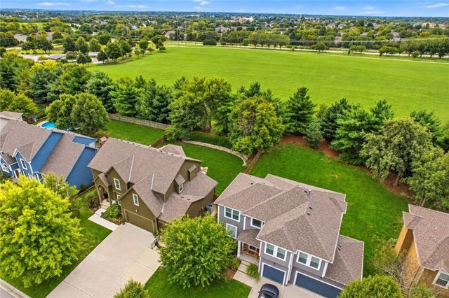 21727 W 96 Street, Lenexa, KS 66220