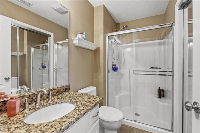 21727 W 96 Street, Lenexa, KS 66220