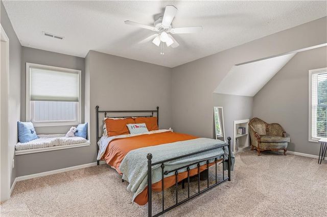 21727 W 96 Street, Lenexa, KS 66220