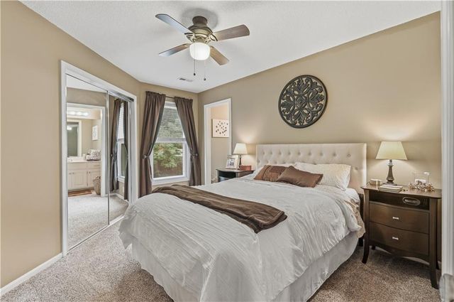 21727 W 96 Street, Lenexa, KS 66220