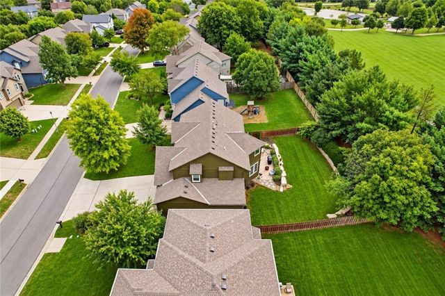 21727 W 96 Street, Lenexa, KS 66220