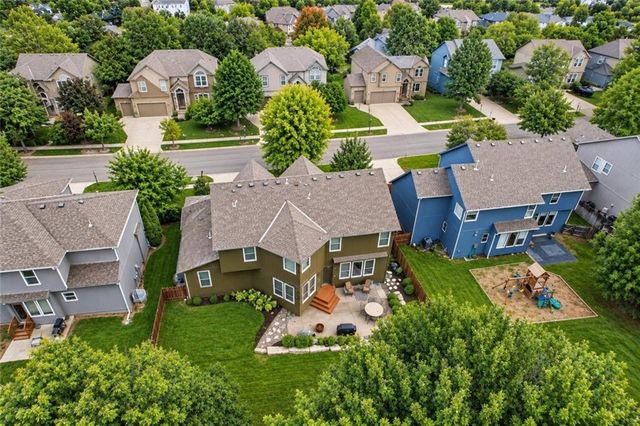 21727 W 96 Street, Lenexa, KS 66220